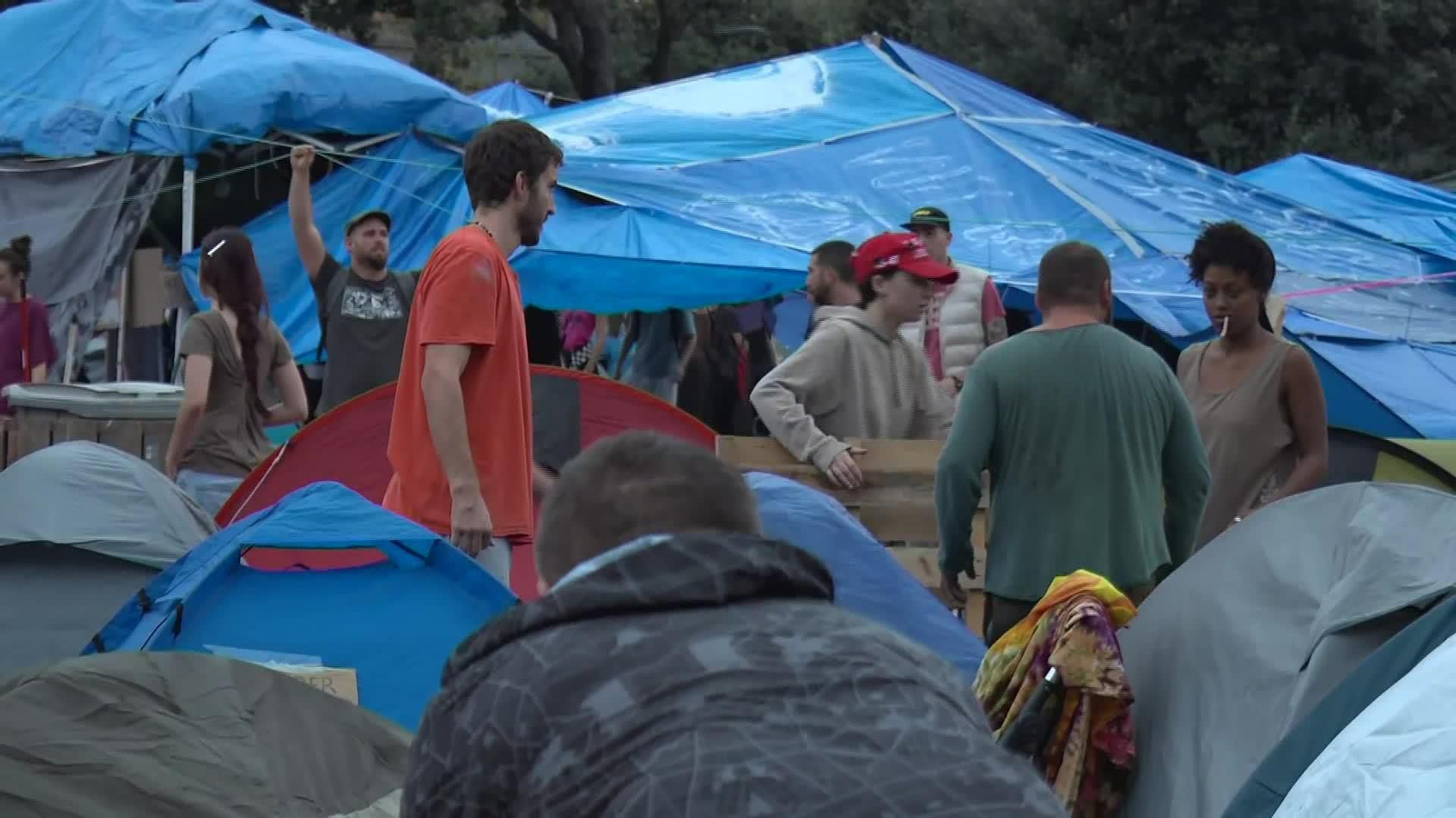 S023-BARCELONA ACAMPADA POR LA VIVIENDA