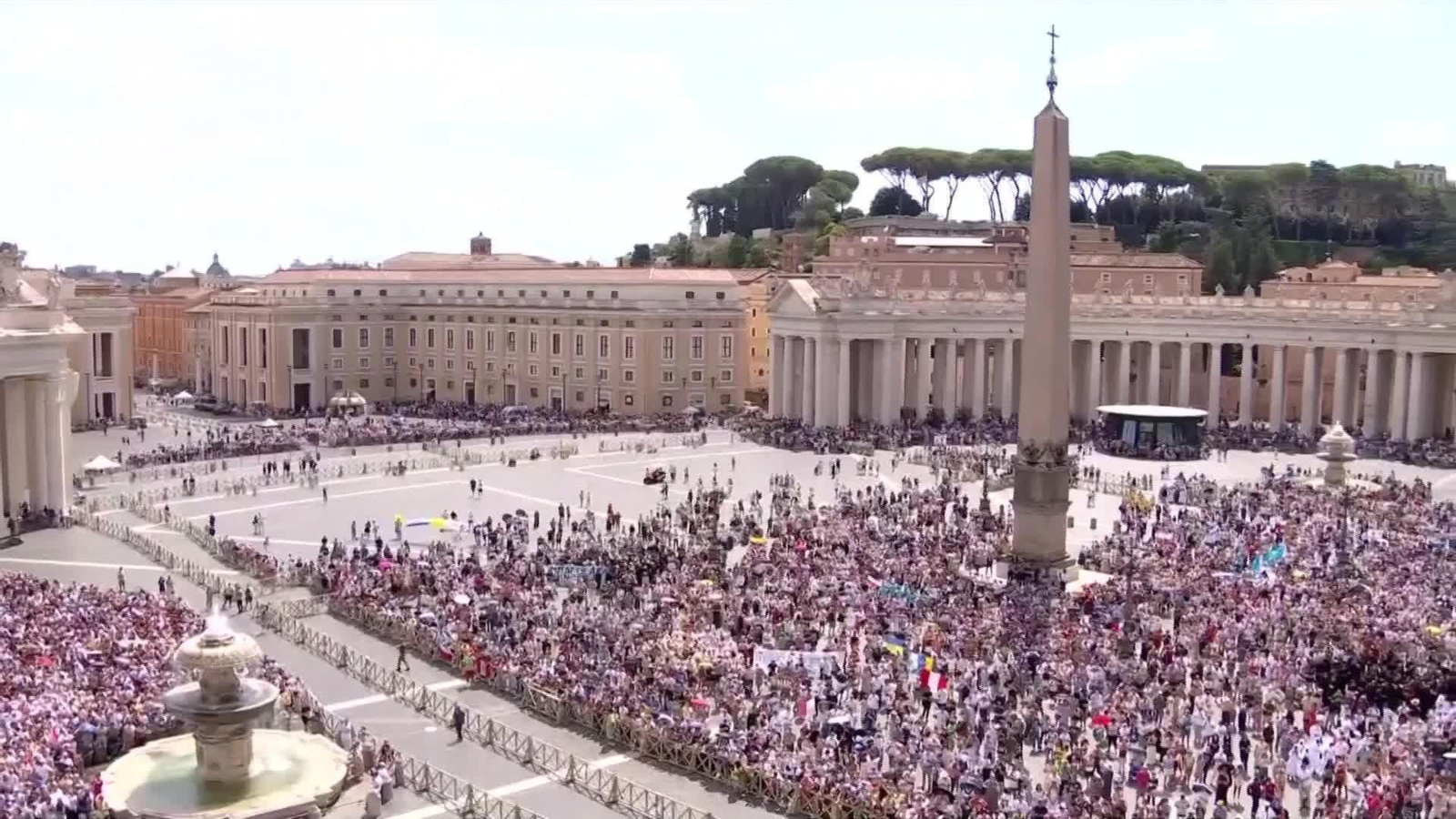 D007-VATICANO PAPA PAZ PARA UCRANIA