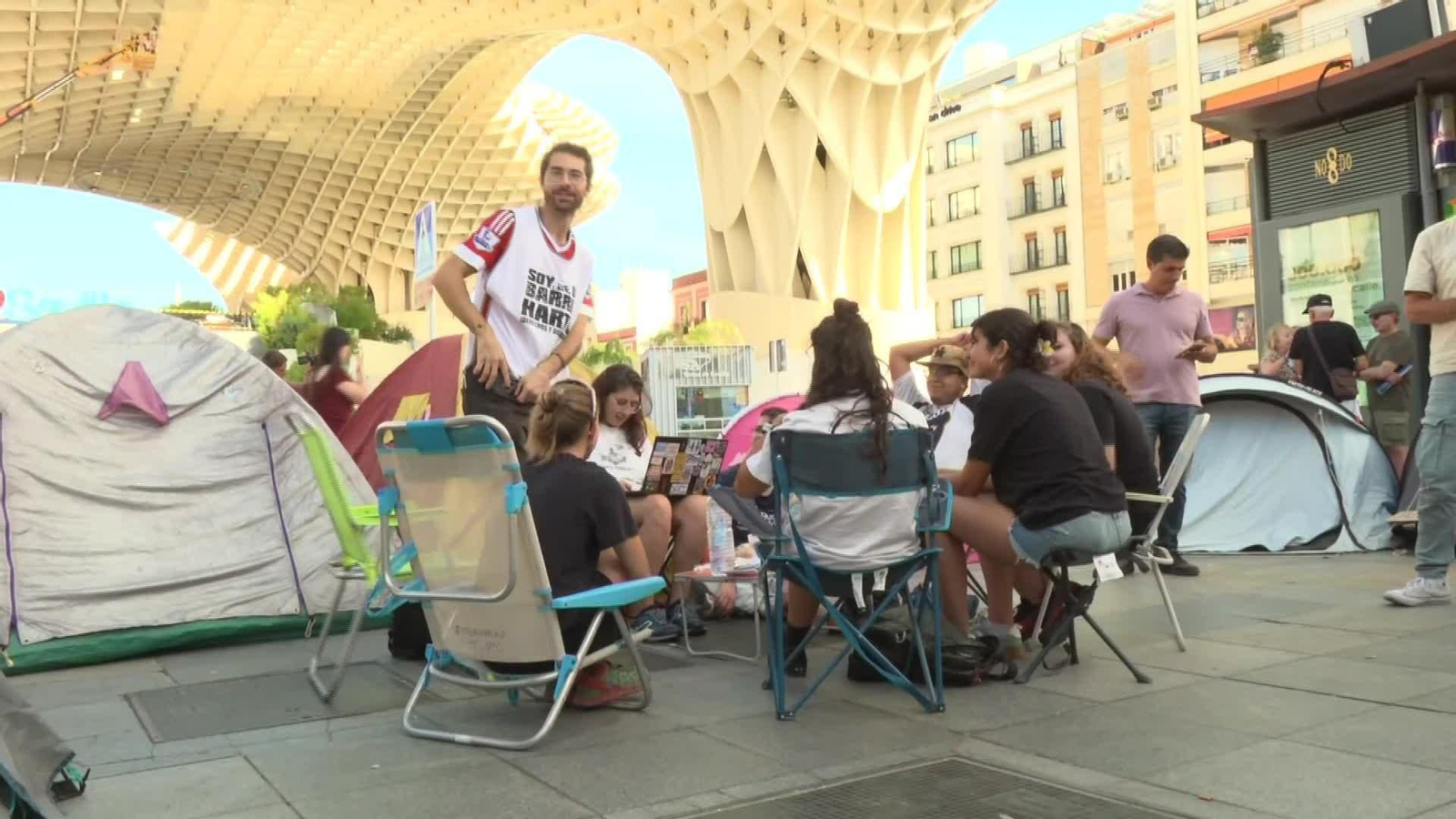J029-SEVILLA SEGUIMIENTO ACAMPADA VIVIENDA