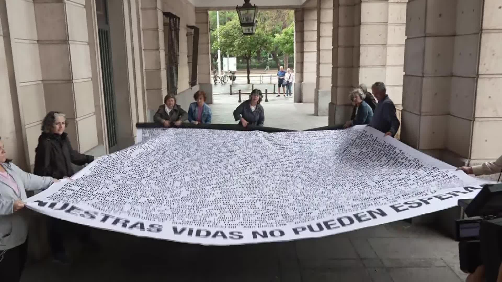 M037-SEVILLA DENUNCIA AMAMA INDEMNIZACIONES