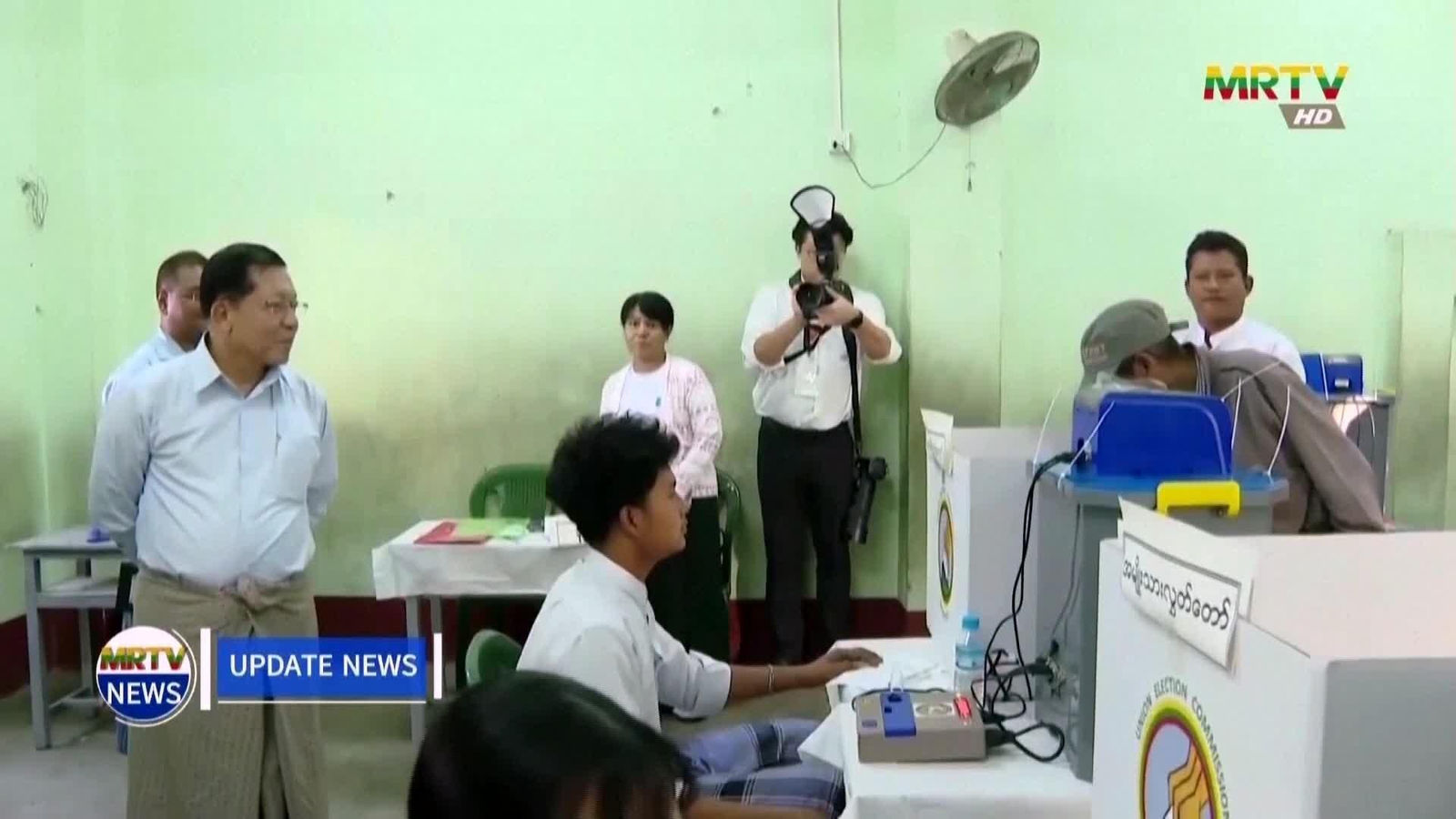 D004-MYANMAR LIDER JUNTA MILITAR VISITA URNAS