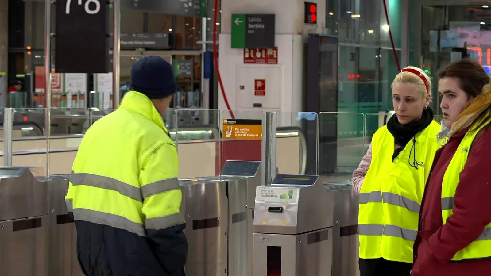 L025-BARCELONA SEGUIMIENTO CAOS EN RODALIES