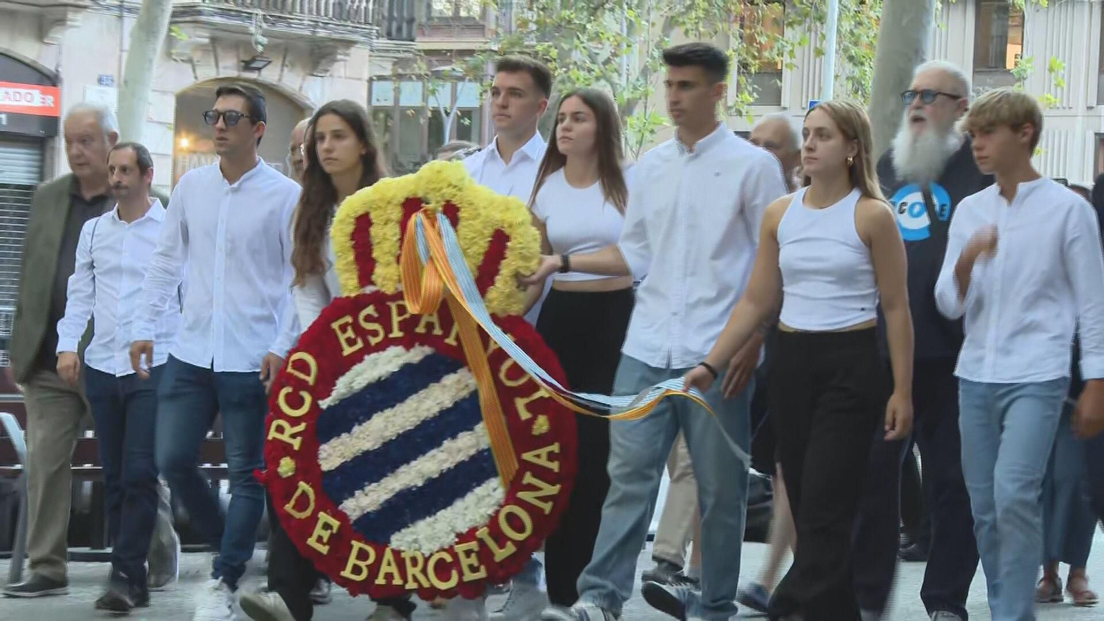J046 BARCELONA ESPANYOL OFRENDA DIADA frame 598