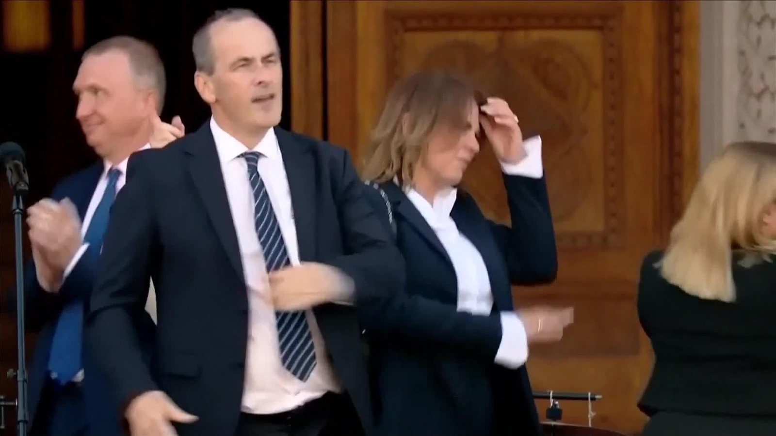 va hungaros bailongos parlamento