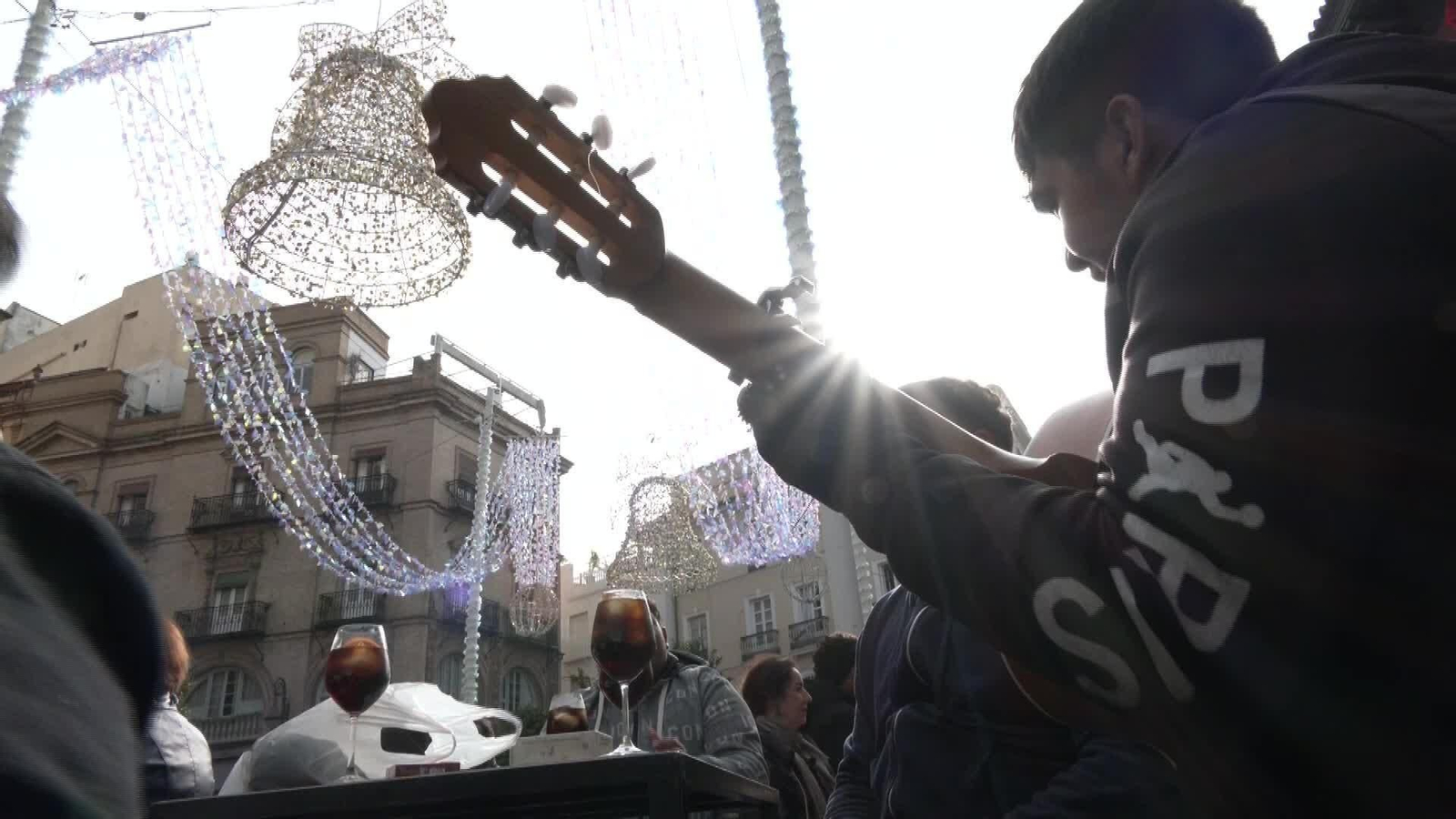 X040-SEVILLA EL TARDEO TOMA LAS CALLES