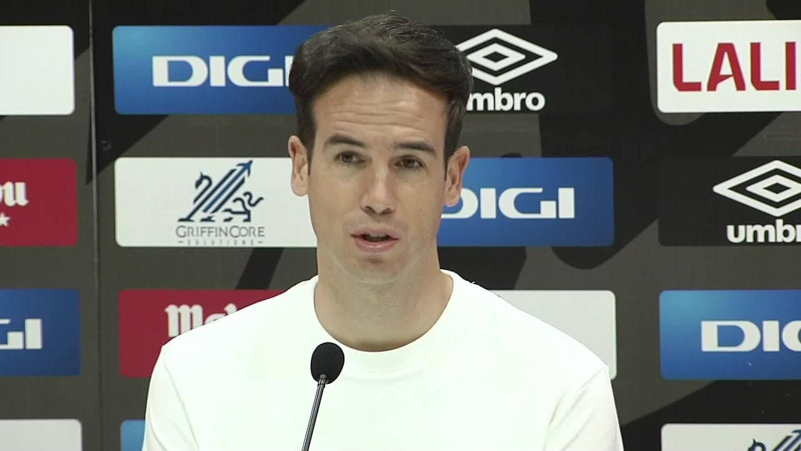 S019-MADRID RUEDA DE PRENSA DEL RAYO CESPED