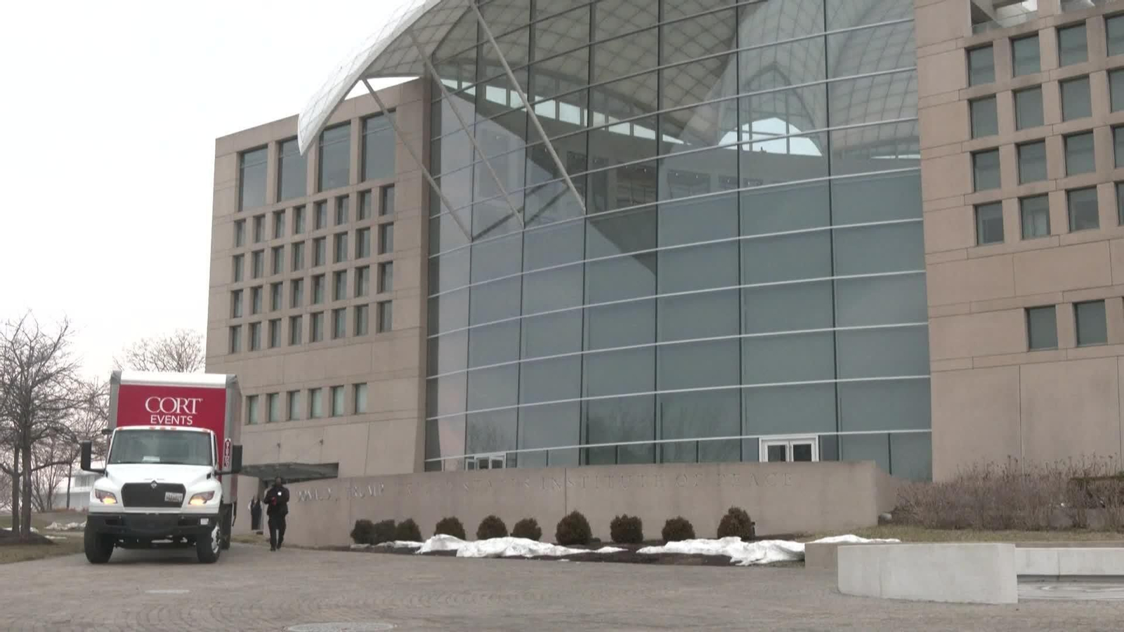 J006-VARIOS EXPERTO HABLA JUNTA PAZ TRUMP