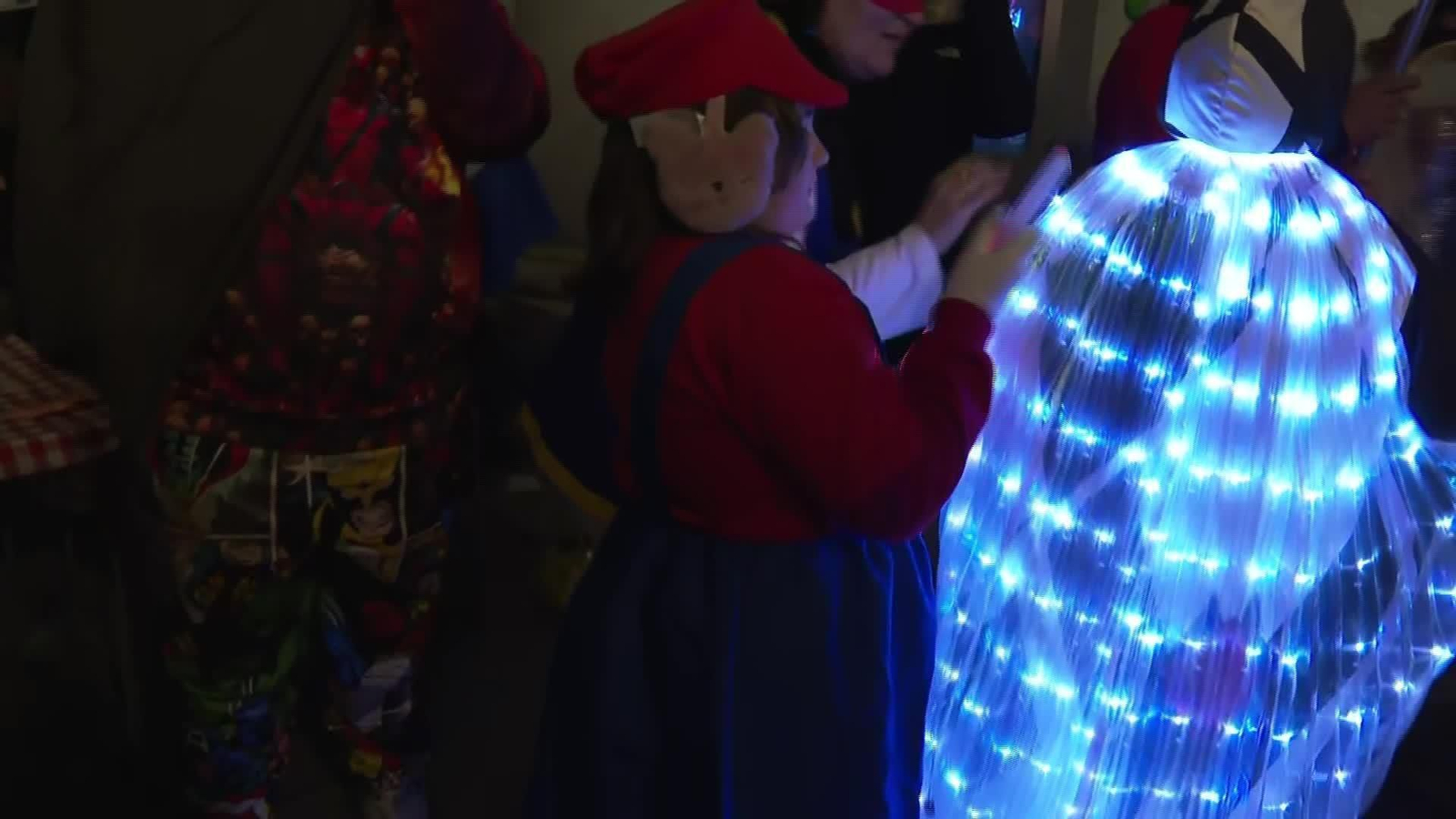 L013-MADRID PUBLICO SALON LOTERIAS NOCHE