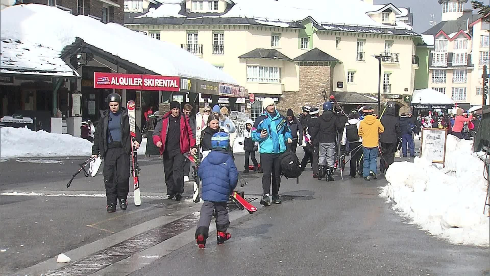 V057-GRANADA NIEVE EN SIERRA NEVADA