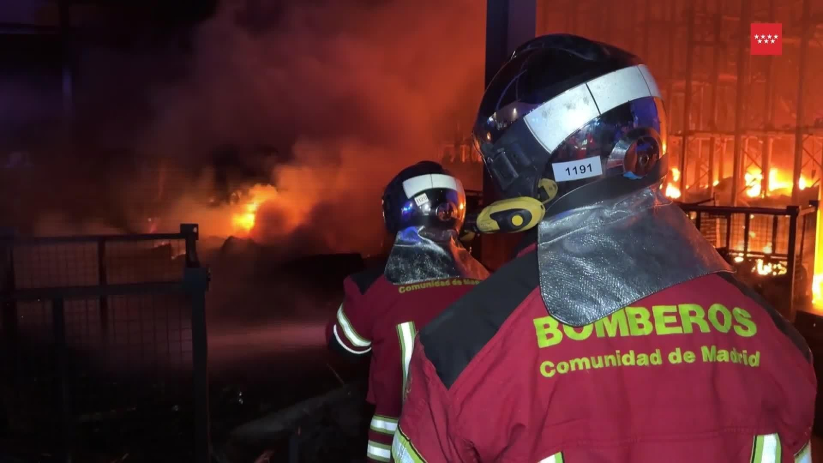 V011-MADRID INCENDIO CHATARRERIA CAMPO REAL