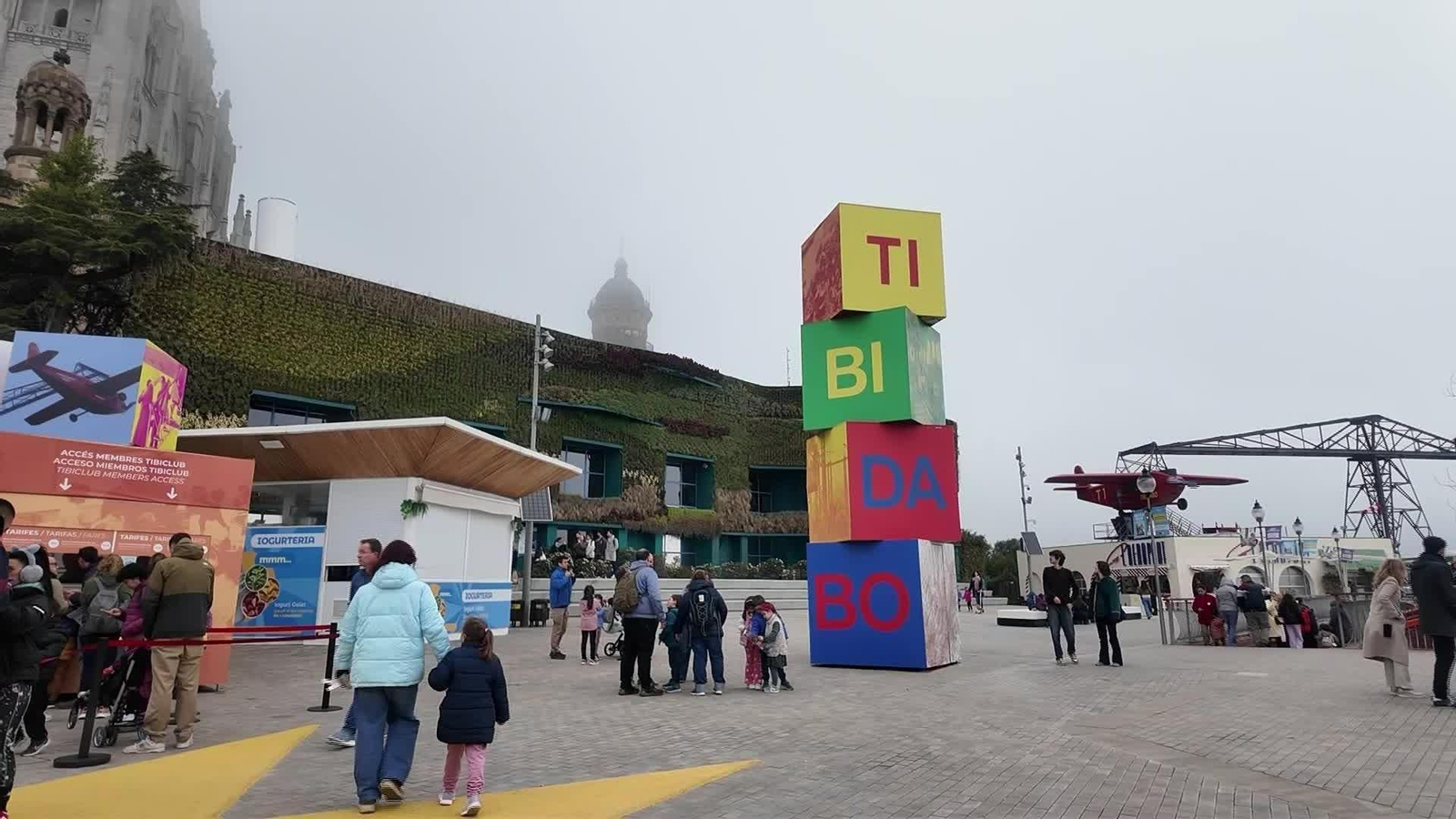S009-BARCELONA INICIO TEMPORADA TIBIDABO 125 ANIVERSARIO