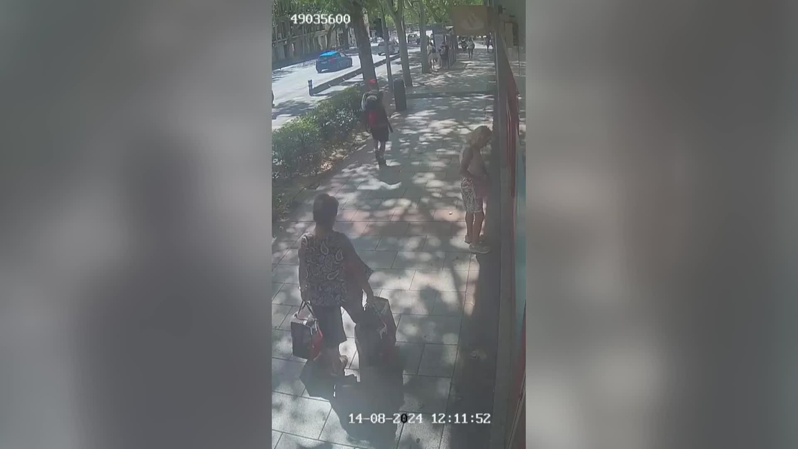 J034-CADIZ VICTIMAS ABRAZO CARIÑOSO