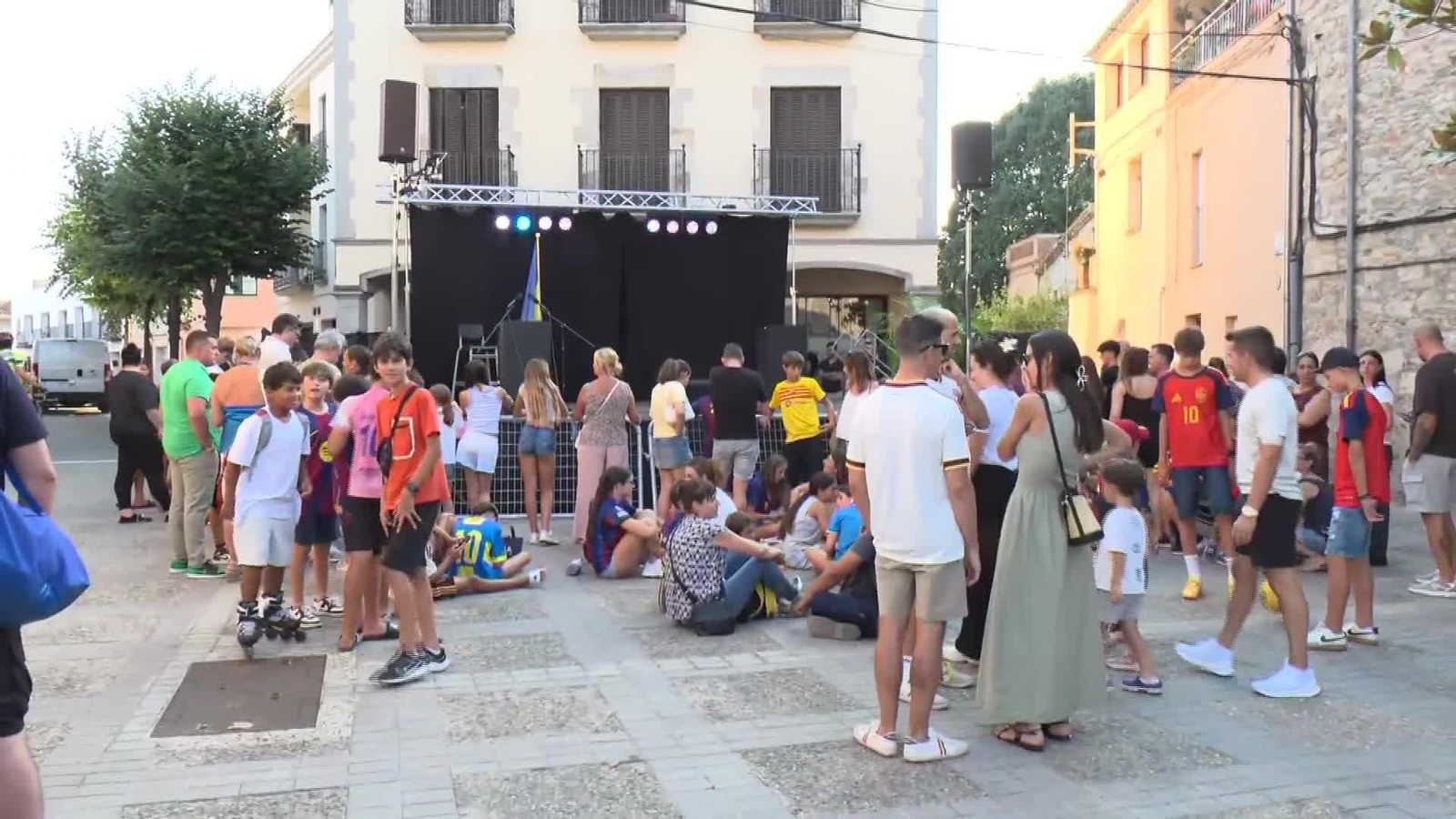 L079-GIRONA HOMENAJE AYUNTAMIENTO PAU CUBARSI