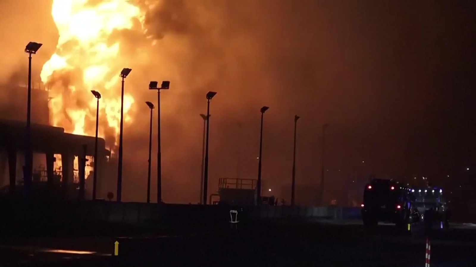 J004-BAHREIN BOMBARDEOS DEPOSITOS COMBUSTIBLES