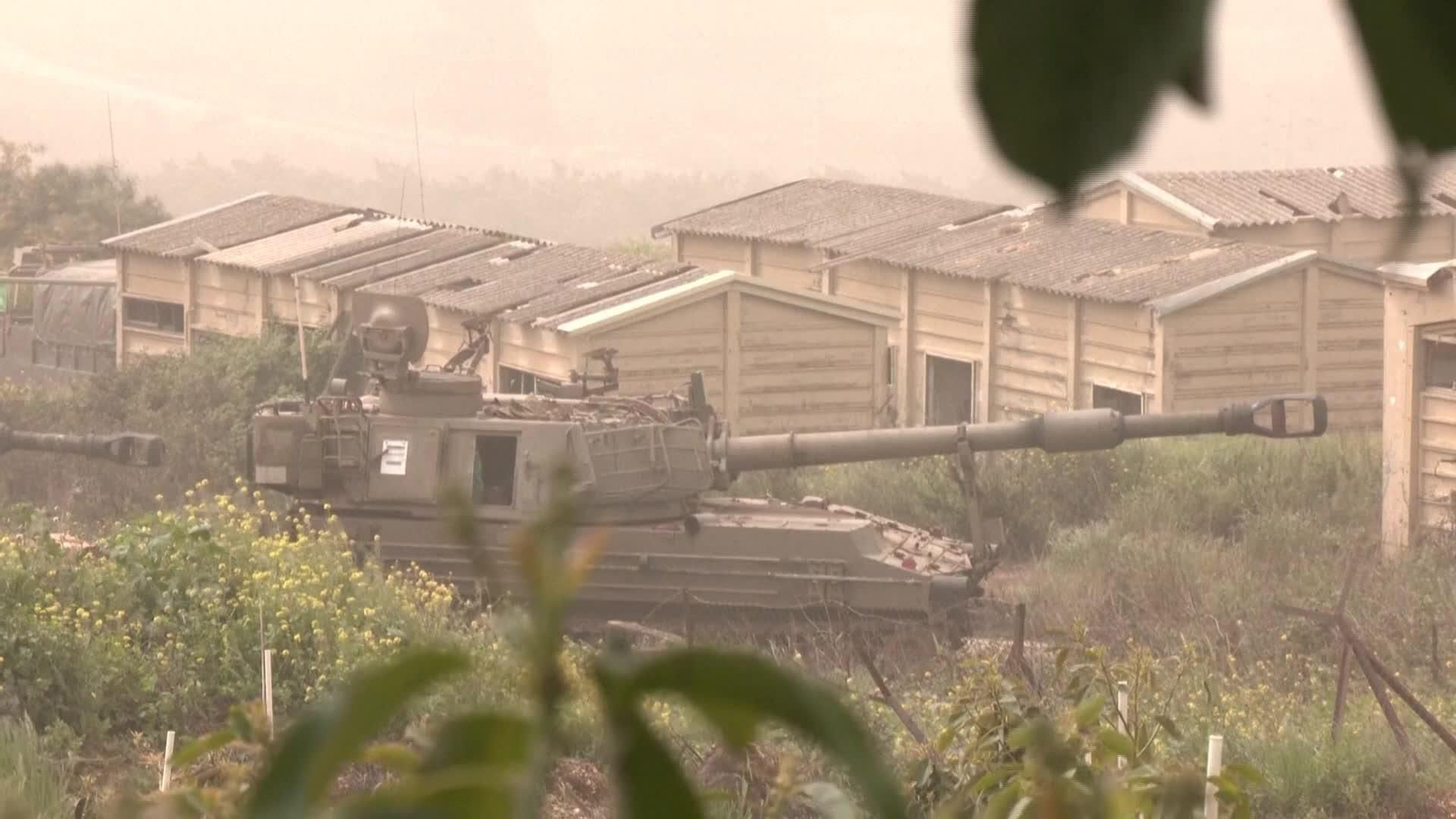 V031-LIBANO TROPAS ISRAELIES PATRULLAS TORMENTA ARENA