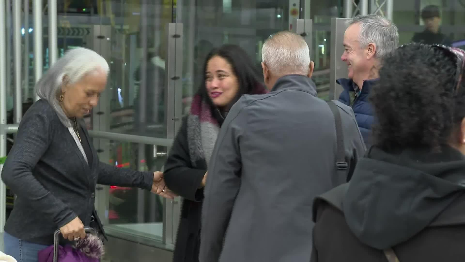 V011-MADRID LLEGADAS BARAJAS NAVIDAD