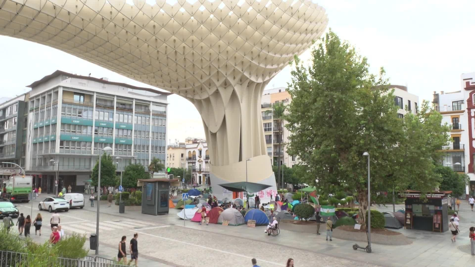 X033-SEVILLA ACAMPADA VIVIENDA