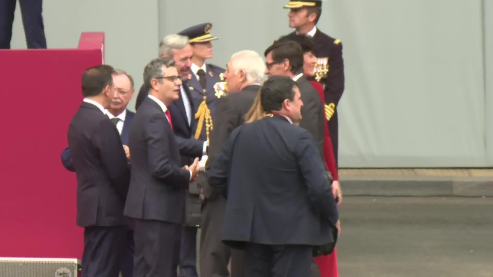 D009-MADRID LLEGADA POLITICOS E HIMNO Y SALVAS