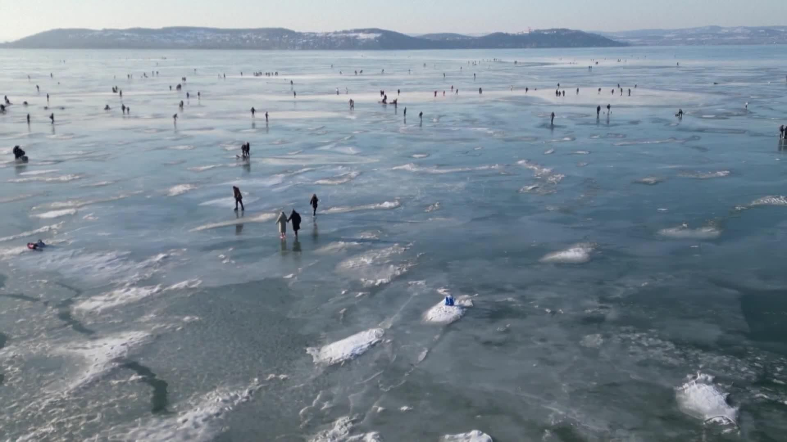 va lago helado hungria