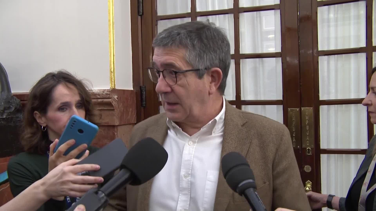 va pasillos congreso sobre aldama