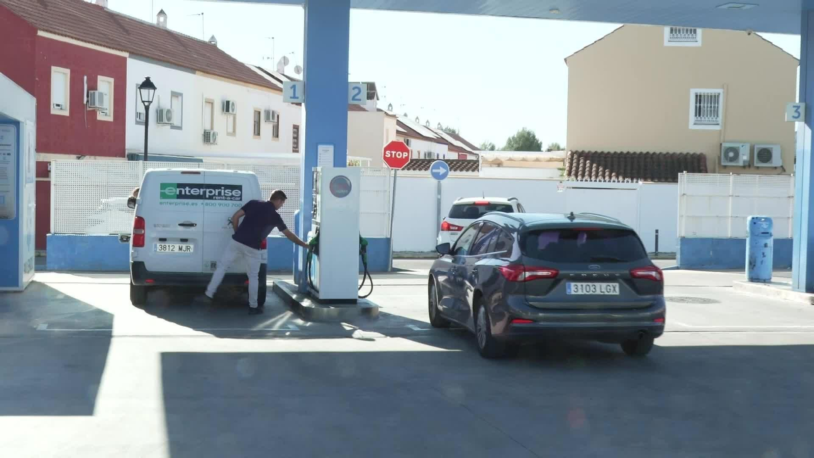 X021-VARIOS PRECIOS COMBUSTIBLES OPERACION SALIDA