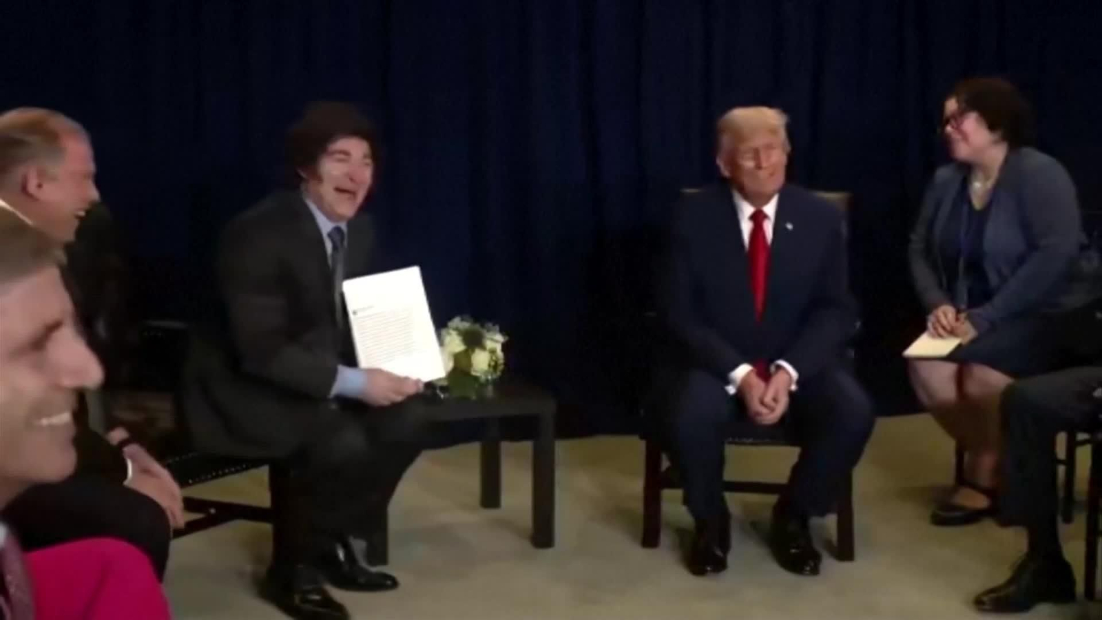va trump y milei