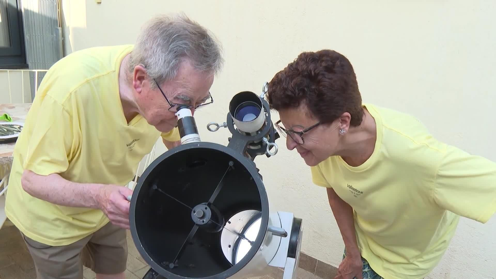 web ancianos y eclipse