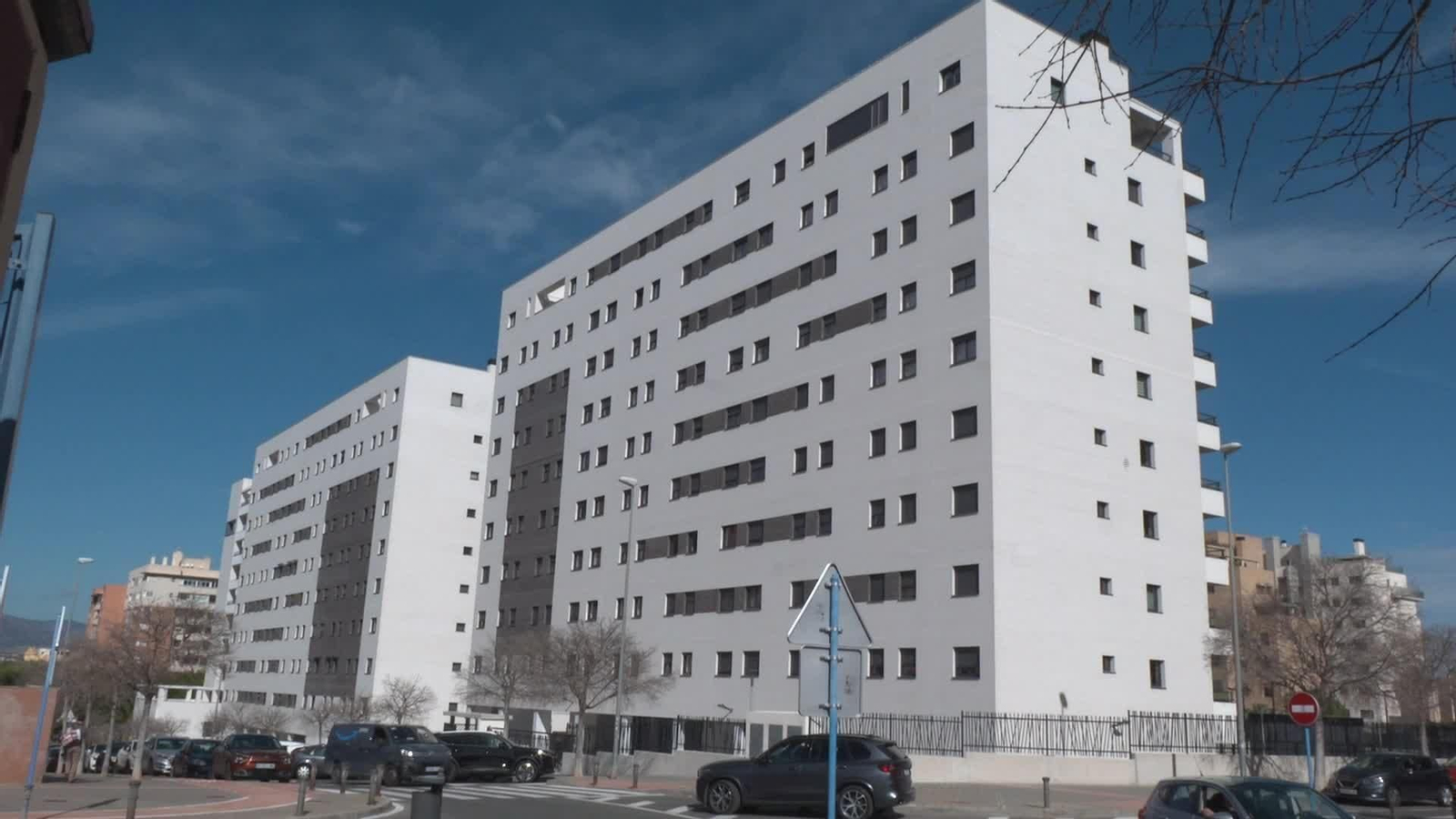 V063-ALICANTE SORTEO VIVIENDAS Y POLEMICA POLITICA