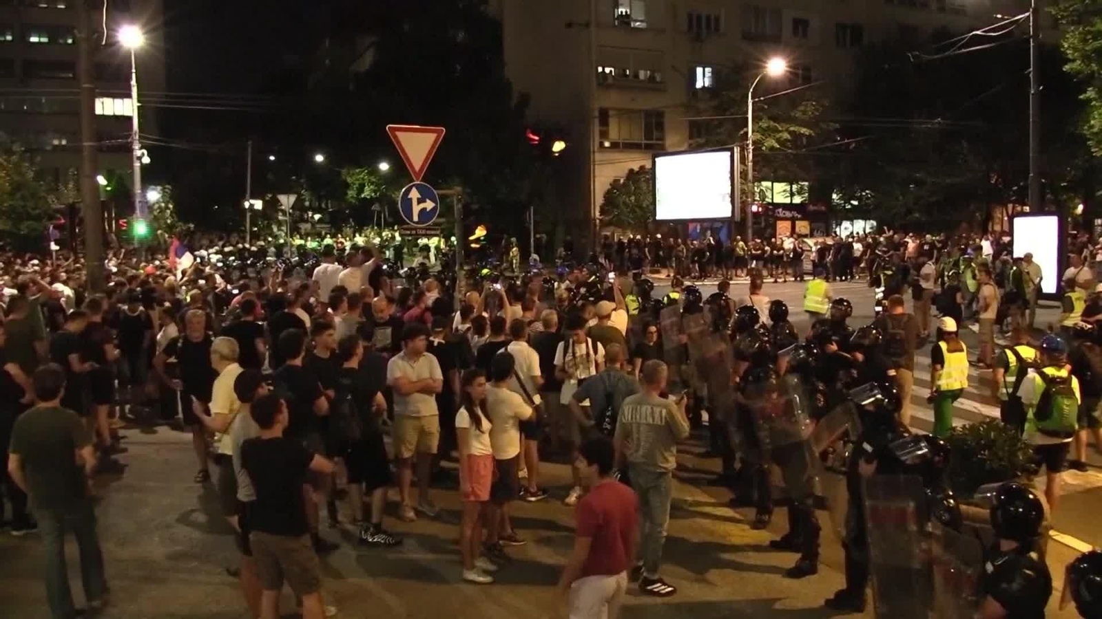 V005-SERBIA NUEVAS PROTESTAS