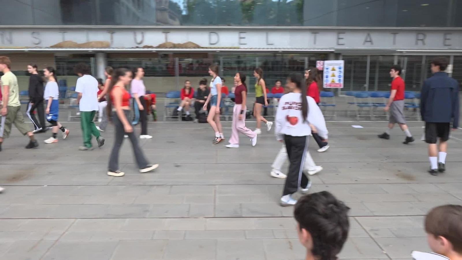 X061-BARCELONA BAILARINES EN DIA INTERNACIONAL DANZA