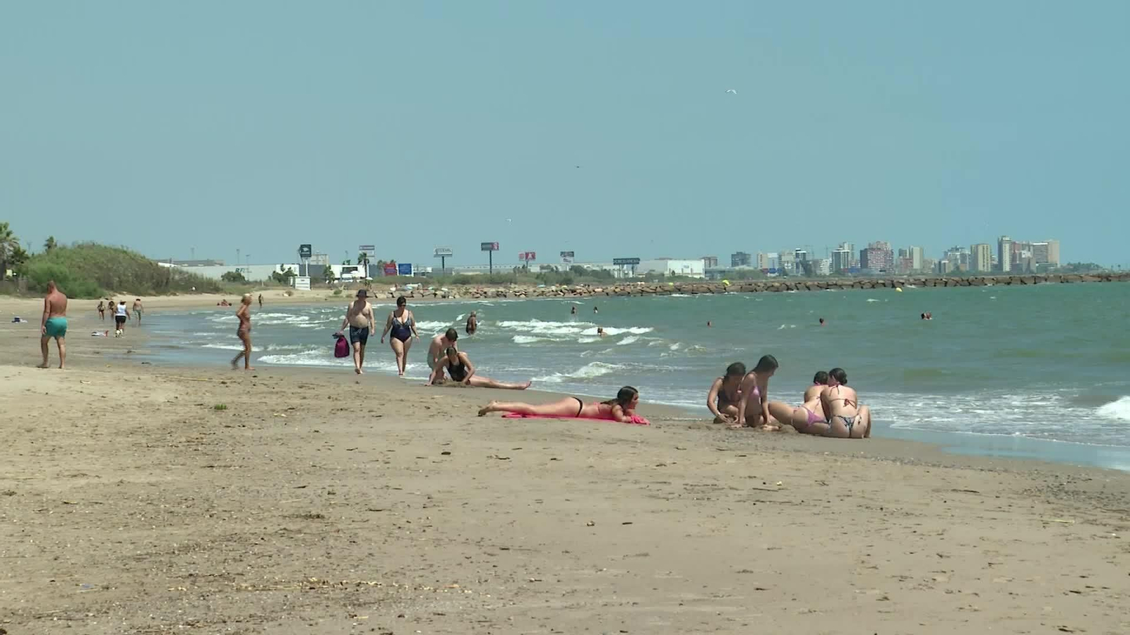 L037-VALENCIA PLAYA CERRADA CONTAMINACION