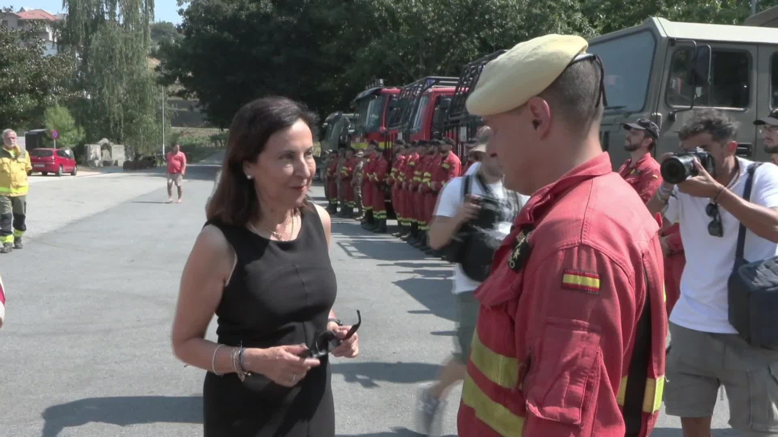 S033-PONTEVEDRA VISITA MARGARITA ROBLES BRIGADA UME