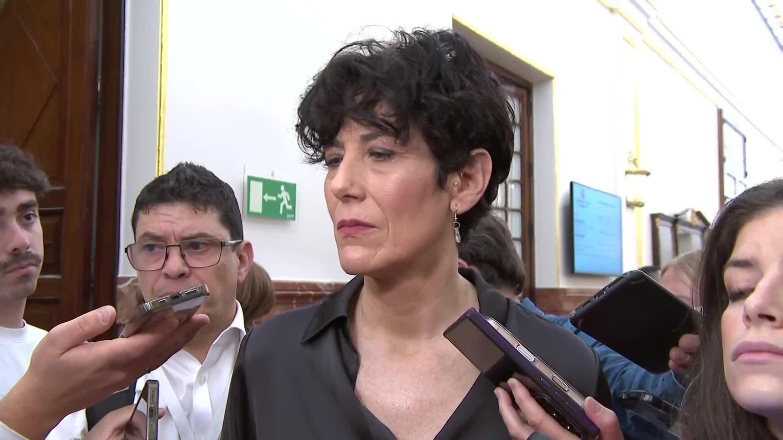 X025-CONGRESO PASILLOS 2