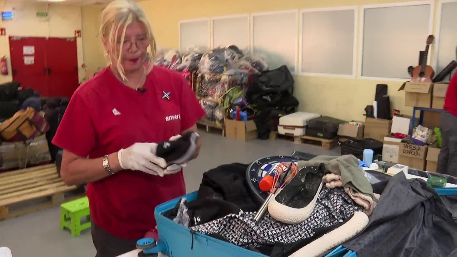 Los equipajes perdidos tienen una segunda vida en esta asociación