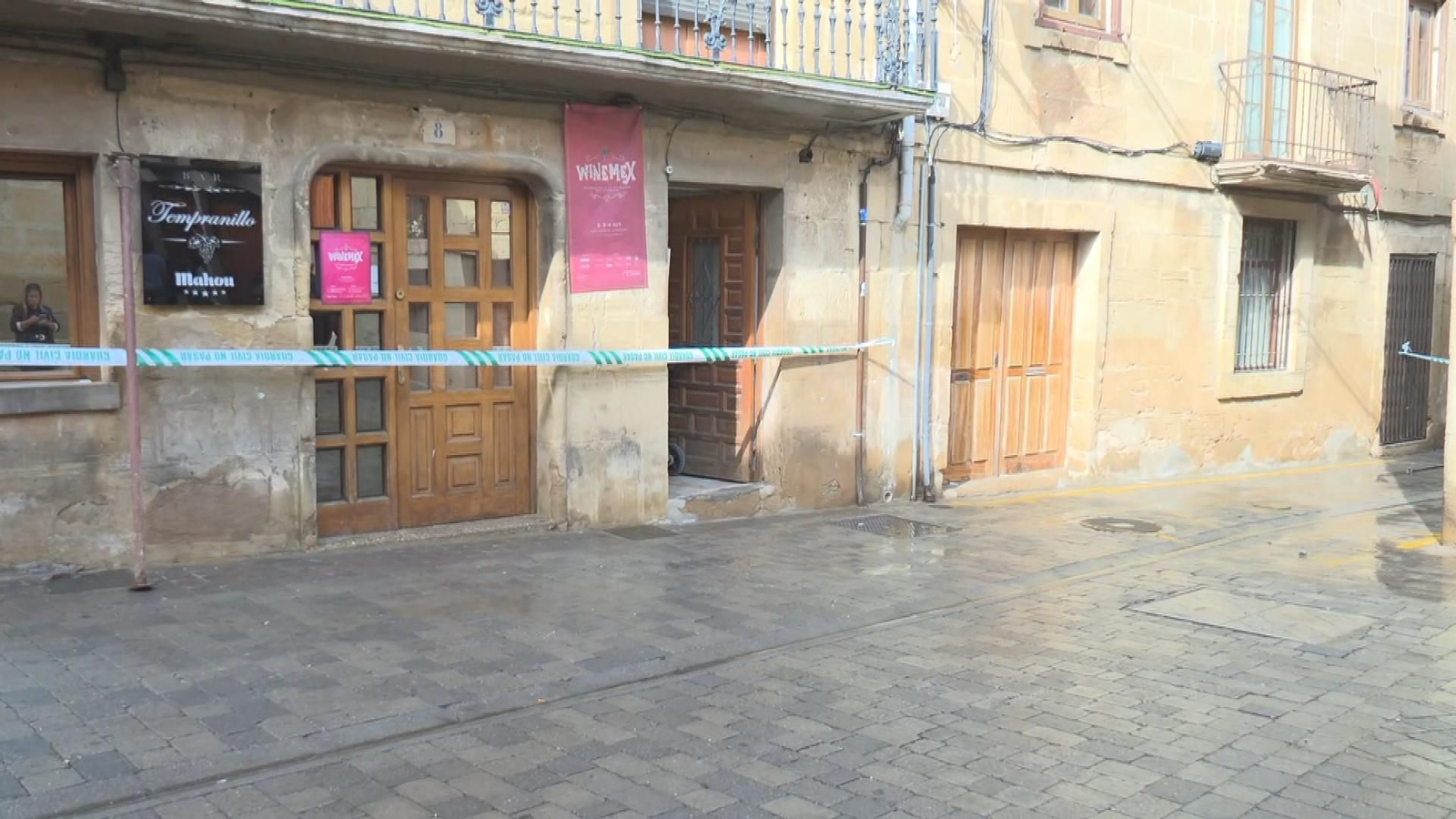 La Guardia Civil ha intervenido esta madrugada tras el derrumbe parcial de un establecimiento hostelero