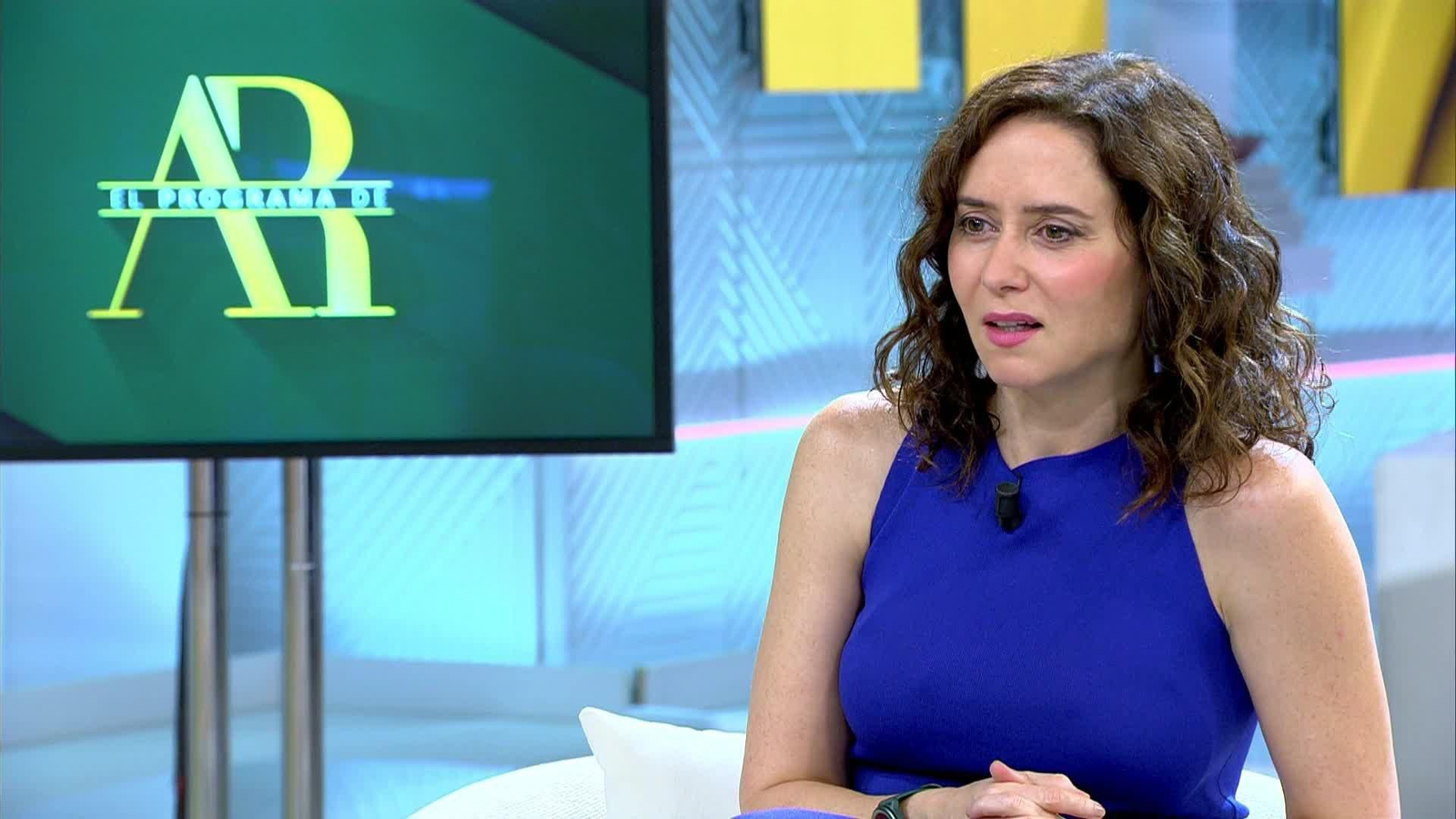 J015-MADRID ENTREVISTA AYUSO MEDIASET 2