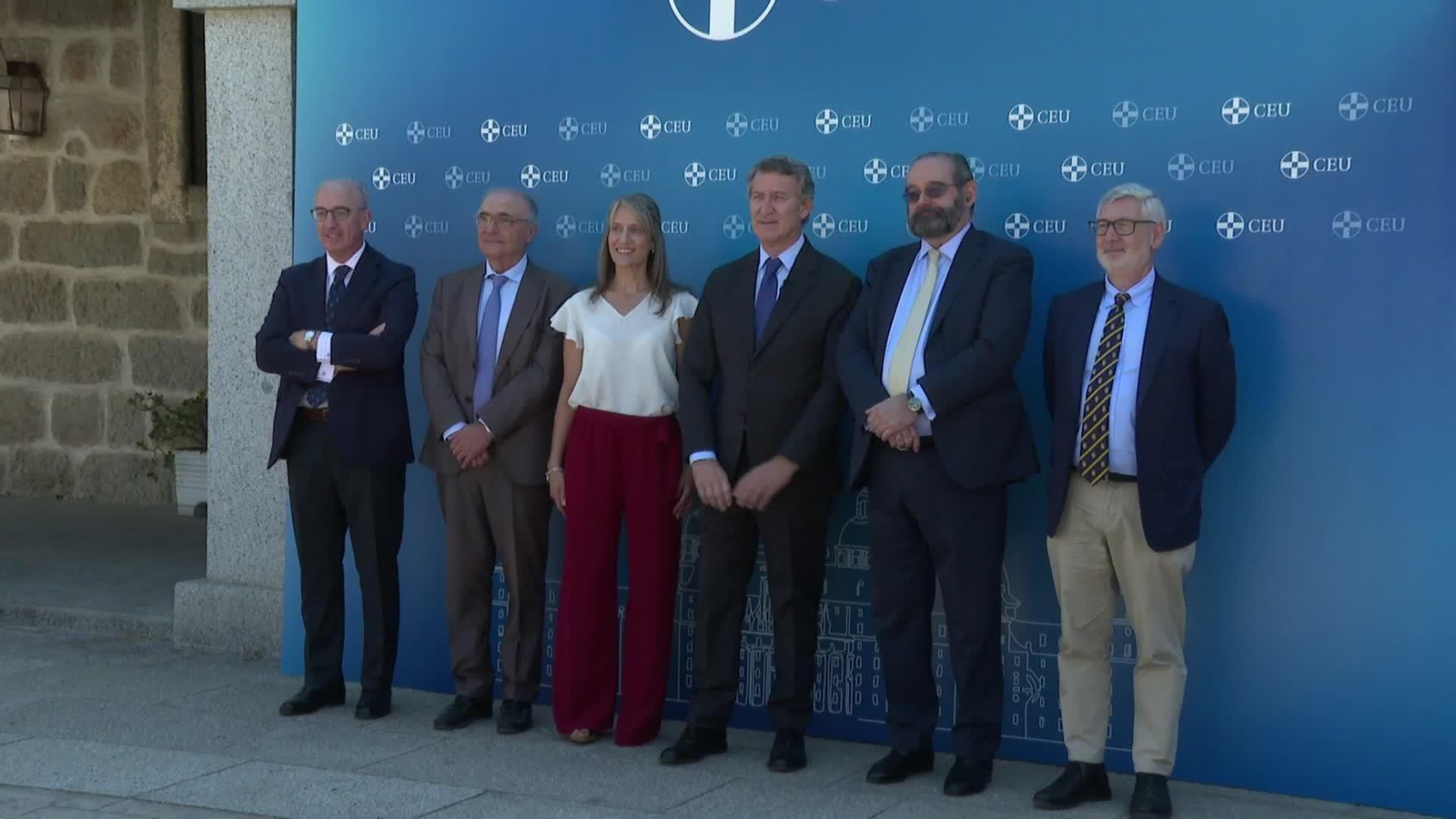 Feijóo pide que se investigue el caso Montoro "con independencia de a quién afecte"