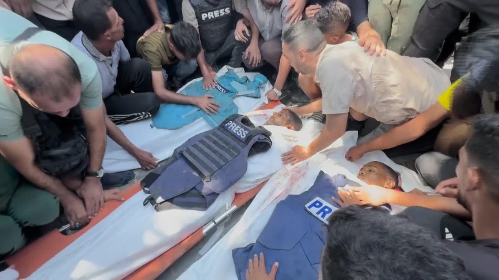 L054-GAZA MUERTE PERIODISTAS MOMENTO