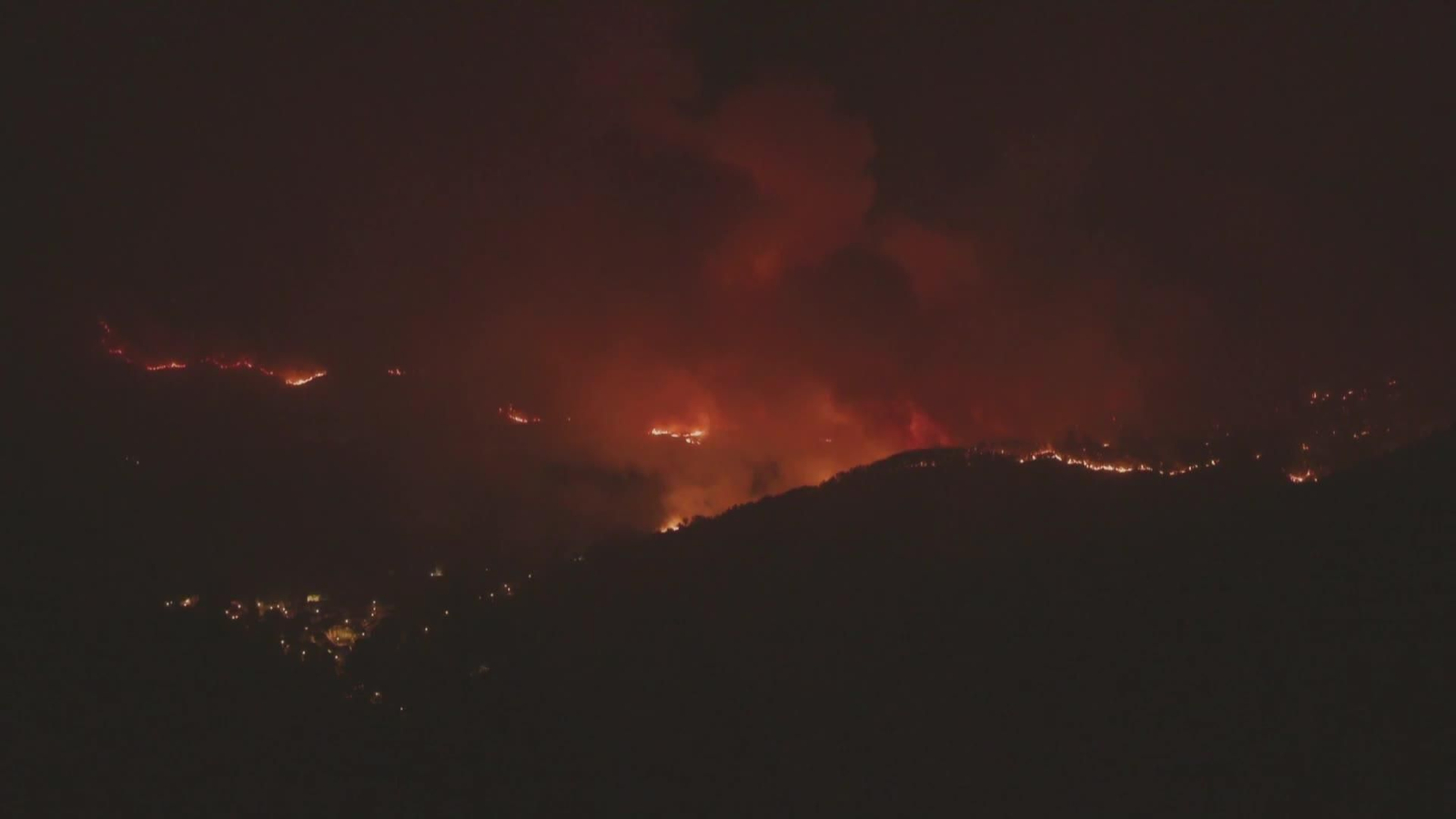 D018-IMAGENES UME HUESCA INCENDIO NOCHE YESTE