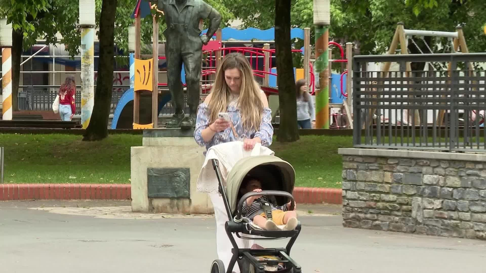 L071-EDI VARIOS EJEMPLO PADRES A HIJOS CON EL MOVIL