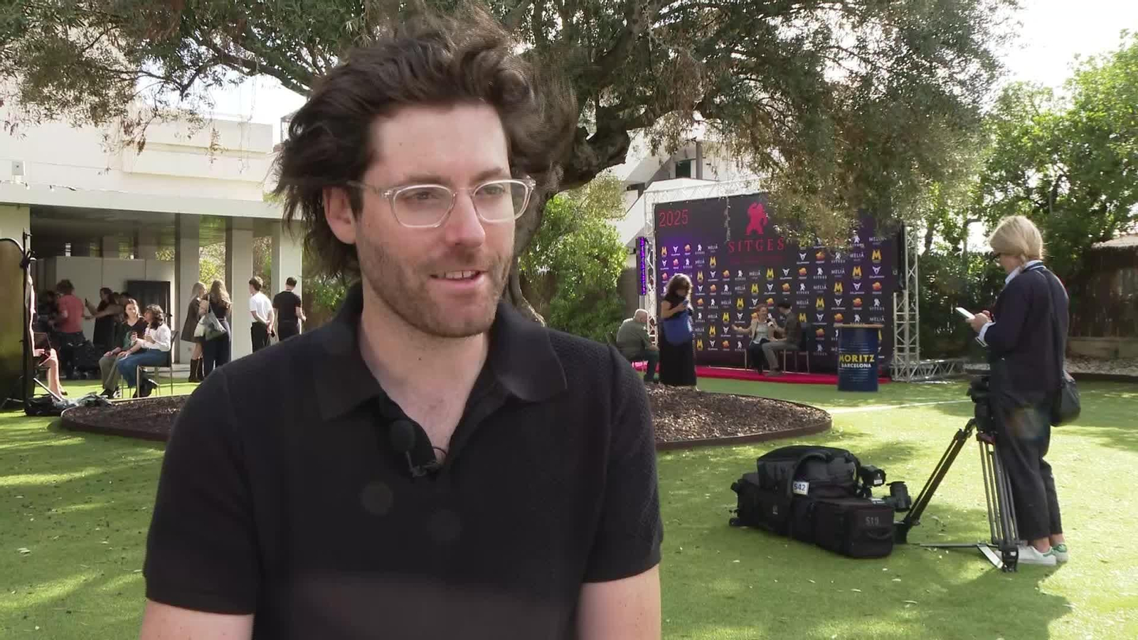 M015-BARCELONA ENTREVISTA DTOR GOOD BOYS SITGES