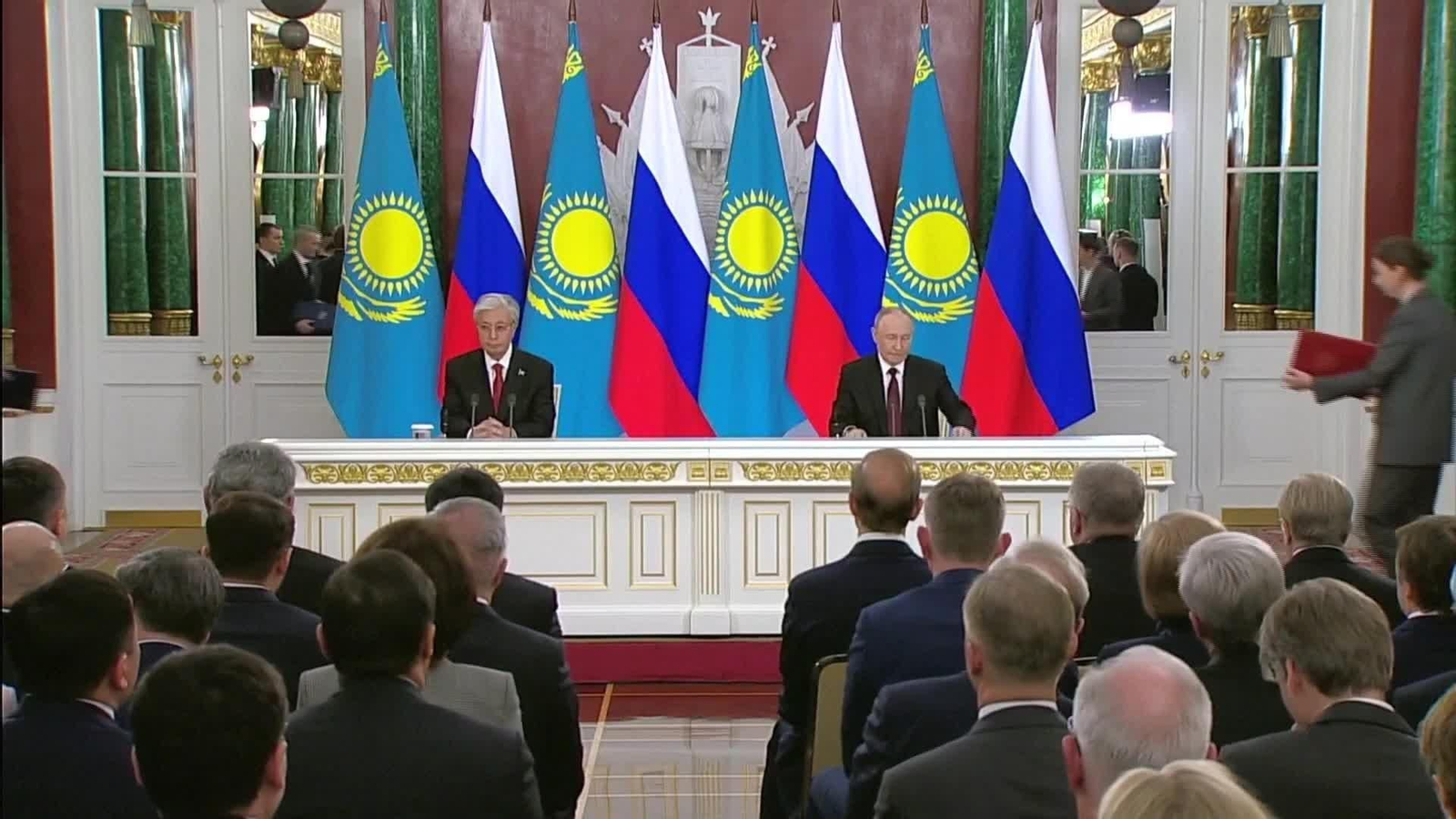 X089-RUSIA PUTIN CON PRESIDENTE DE KAZAJISTAN