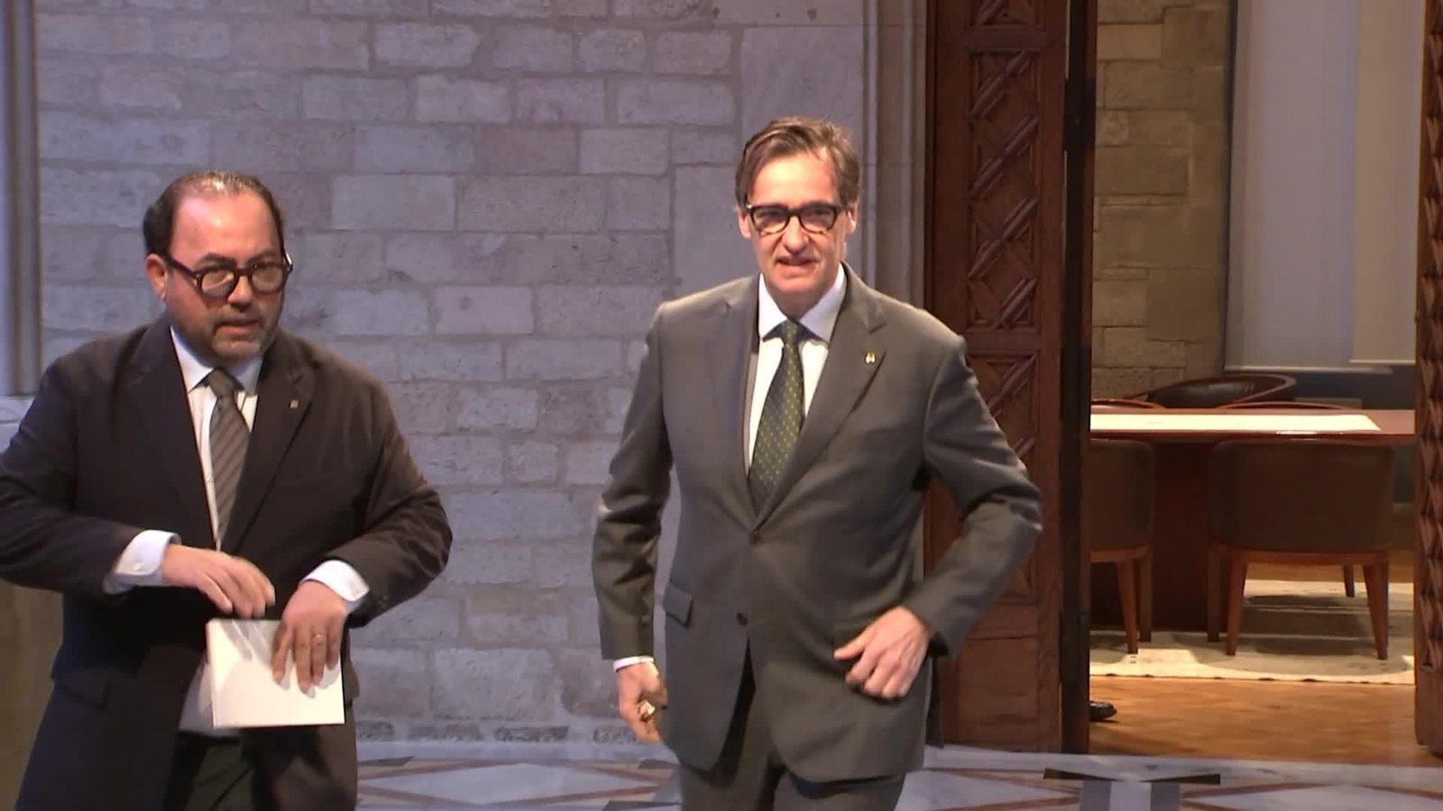 J019-BARCELONA REUNION PUENTE CON ILLA