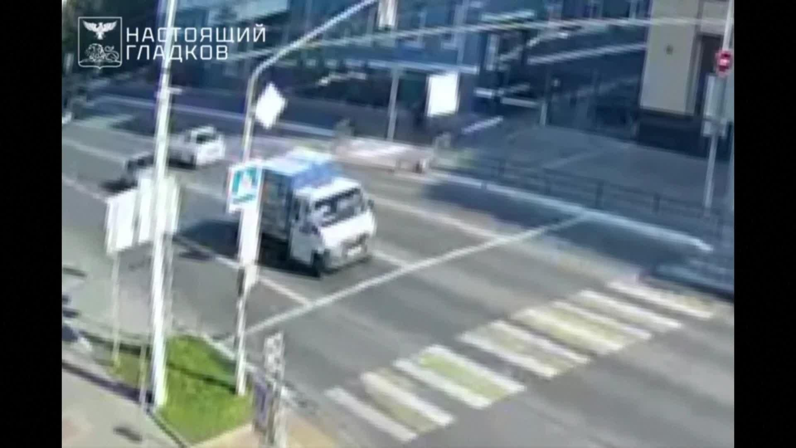 J004-RUSIA ATAQUE DRON COCHE