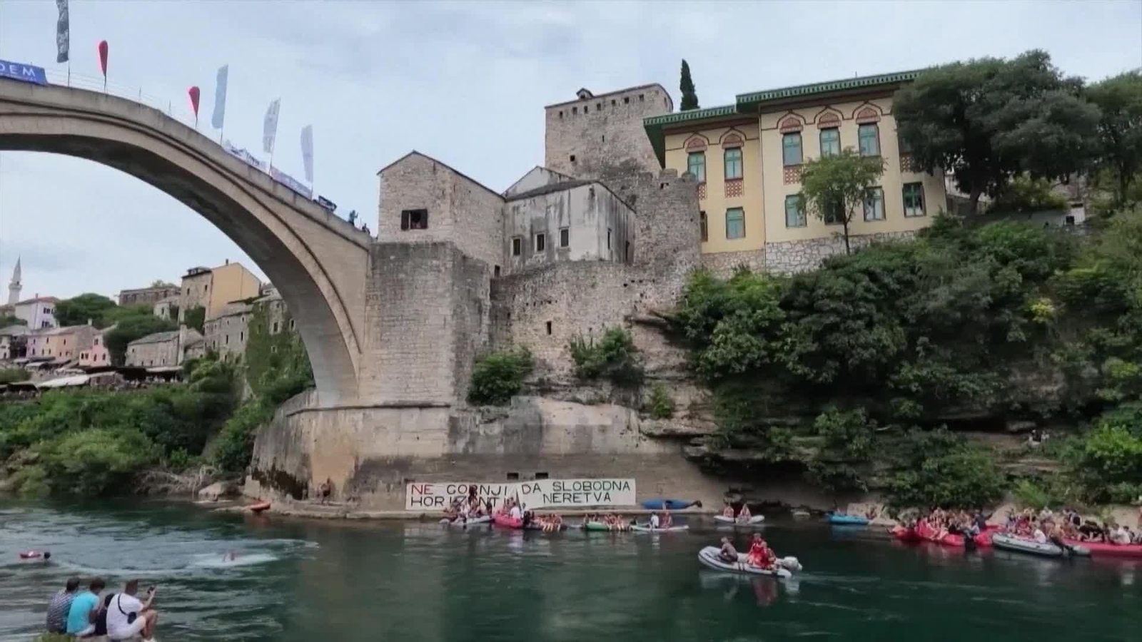 web competicion saltos puente bosnia