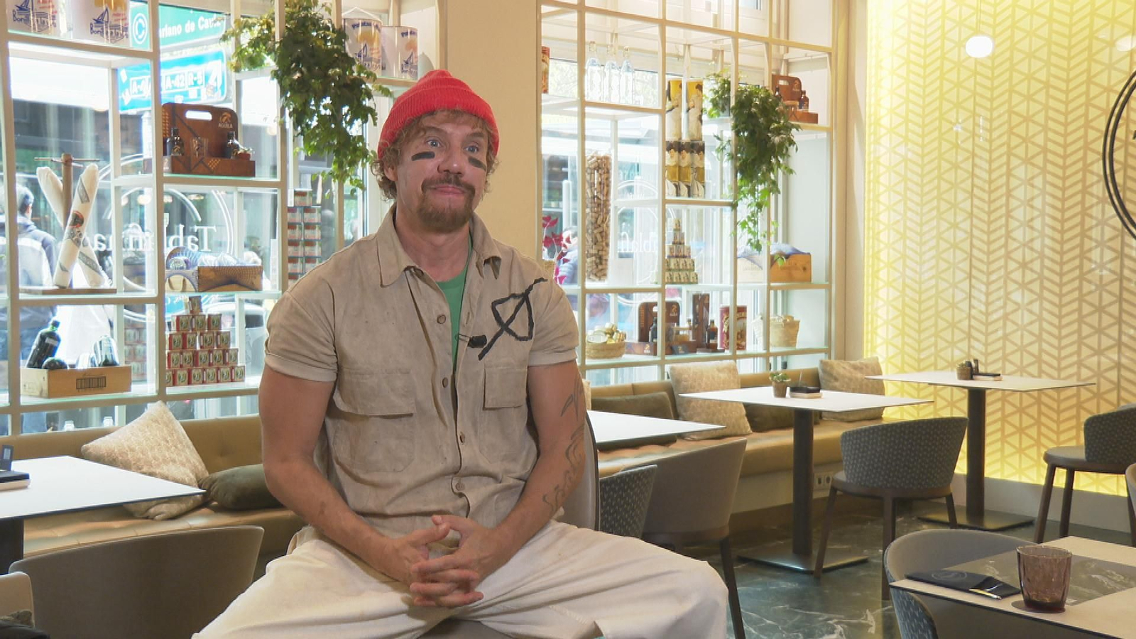 cul Entrevista Macaco 0611 frame 10553