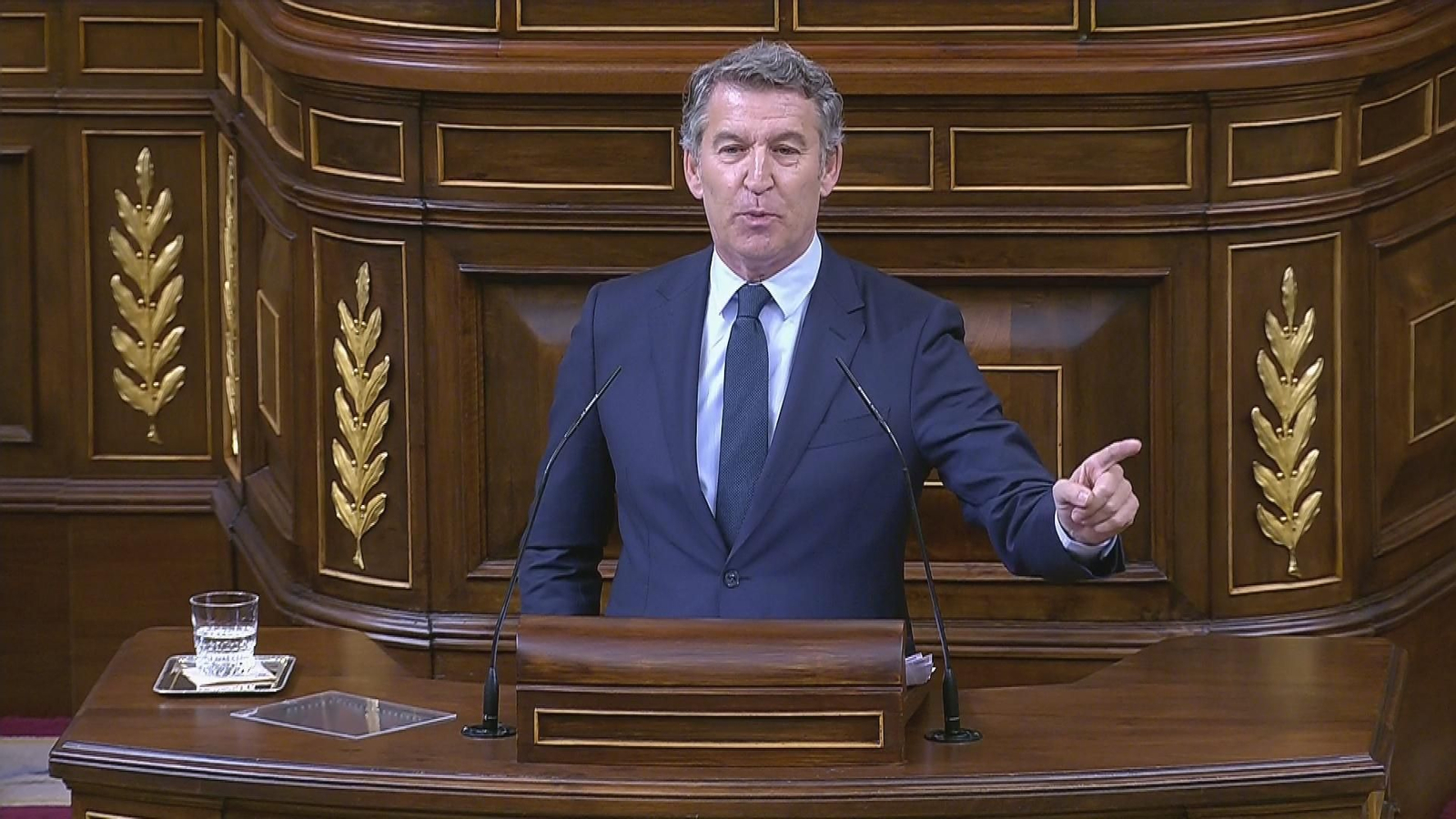 X016 CONGRESO INTERVENCION FEIJOO.Duplicate1 frame 2150