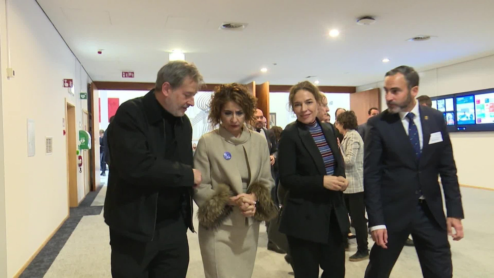 J002-EDI-VARIOS REACCIONES POLITICAS