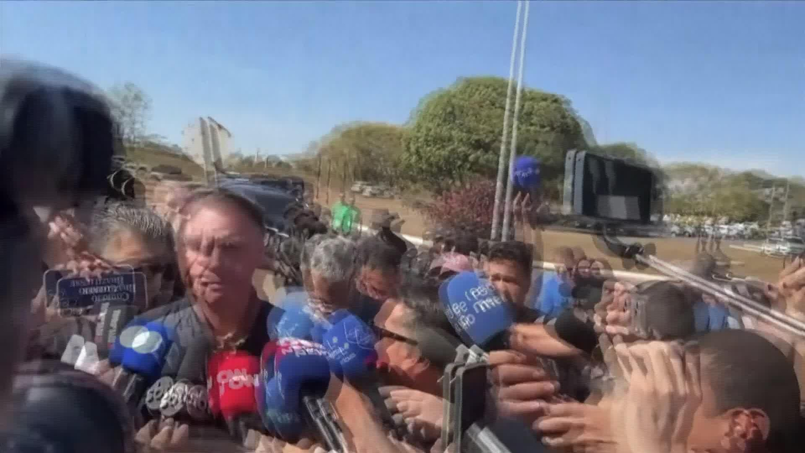 V645-BRASIL DECLARACIONES BOLSONARO TRAS EL REGISTRO DE SU CASA