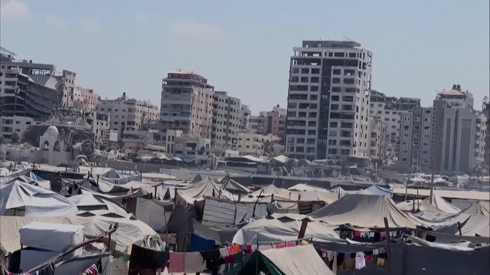 X066-GAZA BOMBARDEO